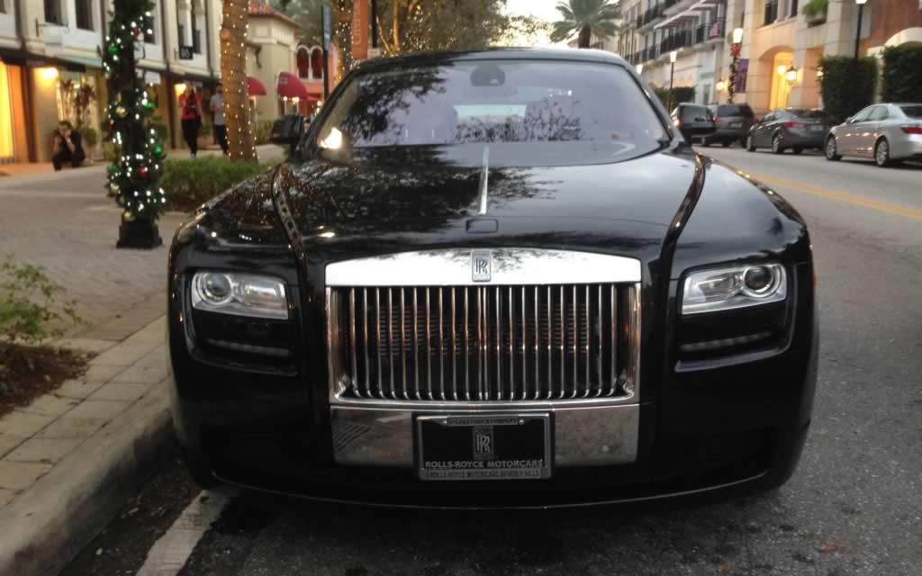 Black Rolls Royce Ghost